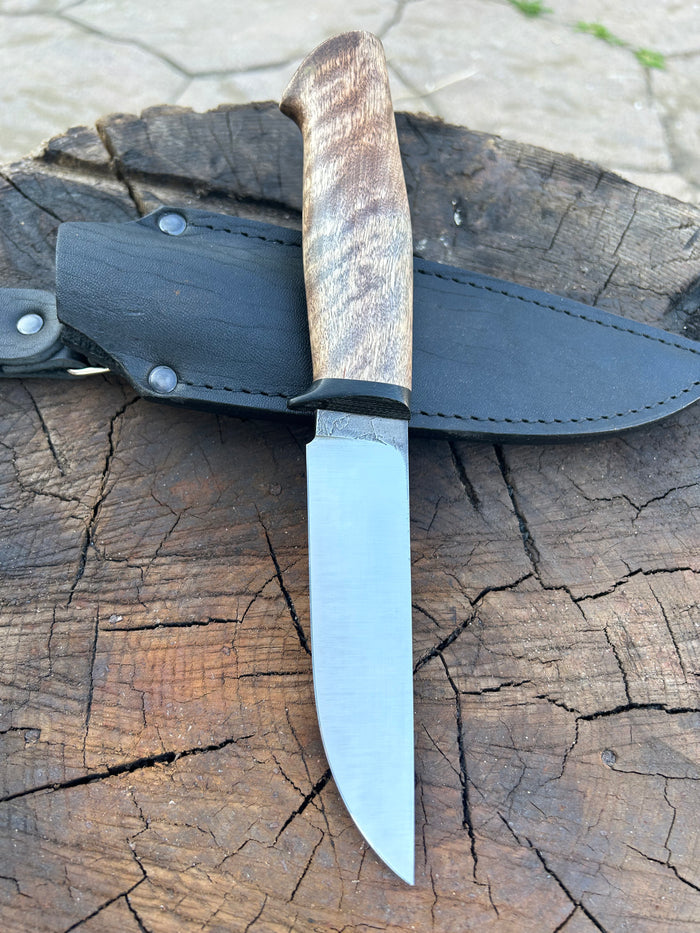 Hand-forged Varangian knf
