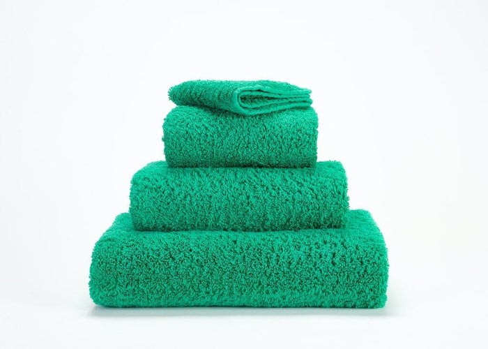 Emerald 230 / Guest Towel 12" x 20"