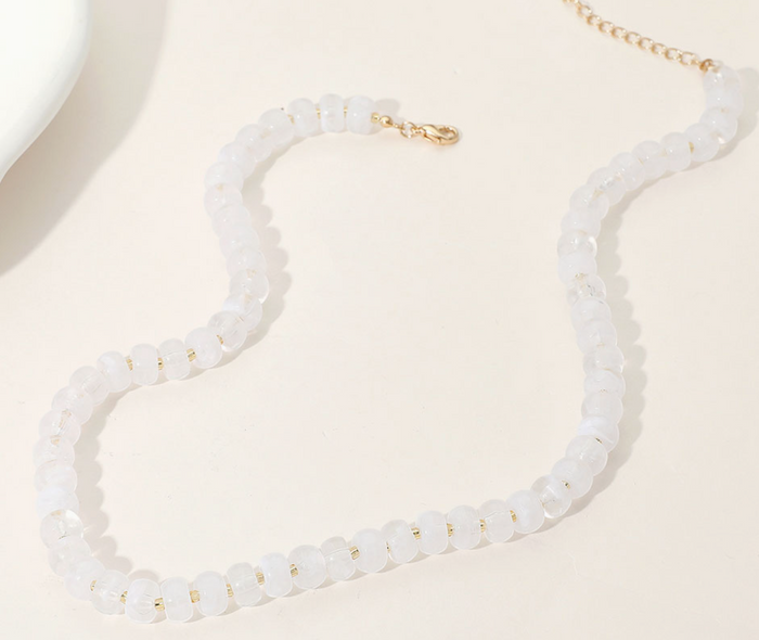 White/gold Beaded Necklace